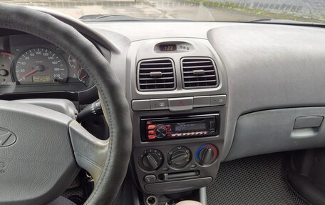 Hyundai Accent II, 2004 год, 330 000 рублей, 9 фотография
