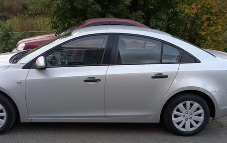 Chevrolet Cruze II, 2010 год, 745 000 рублей, 7 фотография