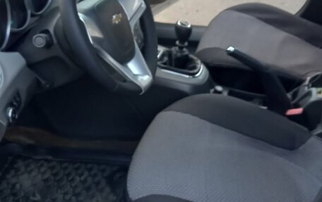 Chevrolet Cruze II, 2010 год, 745 000 рублей, 13 фотография