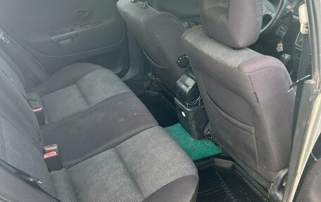 Mitsubishi Carisma I, 2003 год, 135 000 рублей, 6 фотография