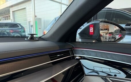 Audi A8, 2023 год, 18 200 000 рублей, 9 фотография