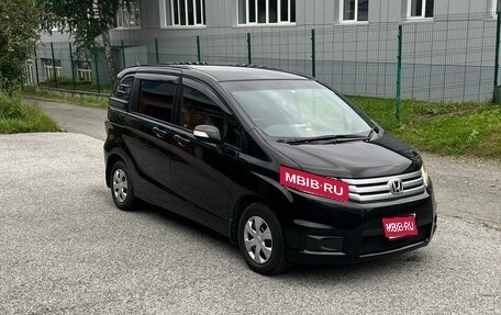 Honda Freed I, 2013 год, 1 350 000 рублей, 1 фотография