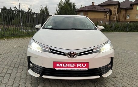 Toyota Corolla, 2018 год, 2 000 000 рублей, 7 фотография