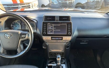 Toyota Land Cruiser Prado 150 рестайлинг 2, 2020 год, 3 950 000 рублей, 9 фотография