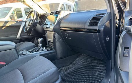 Toyota Land Cruiser Prado 150 рестайлинг 2, 2020 год, 3 950 000 рублей, 10 фотография