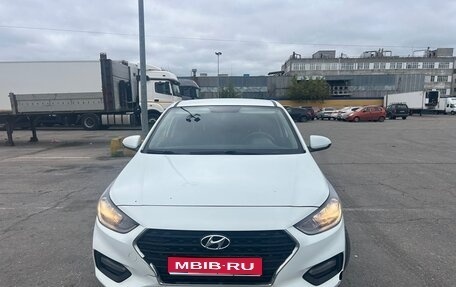 Hyundai Solaris II рестайлинг, 2017 год, 710 000 рублей, 1 фотография