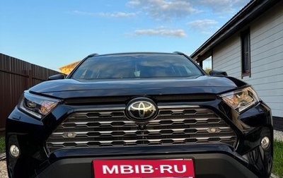 Toyota RAV4, 2021 год, 4 000 000 рублей, 1 фотография