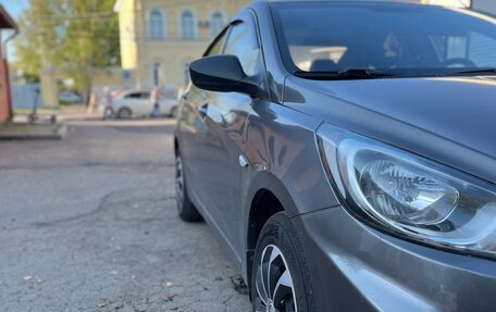 Hyundai Solaris II рестайлинг, 2011 год, 750 000 рублей, 4 фотография