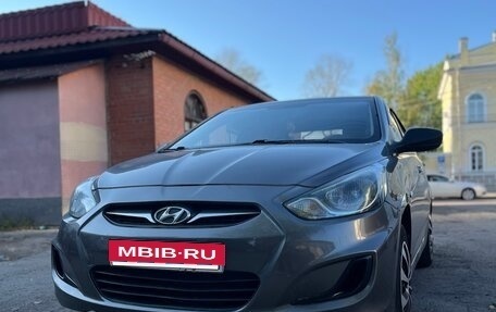 Hyundai Solaris II рестайлинг, 2011 год, 750 000 рублей, 2 фотография
