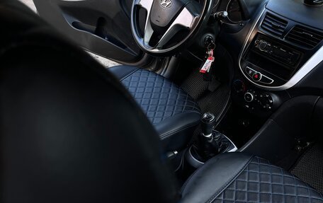 Hyundai Solaris II рестайлинг, 2011 год, 750 000 рублей, 10 фотография