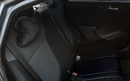 Hyundai Solaris II рестайлинг, 2011 год, 750 000 рублей, 11 фотография