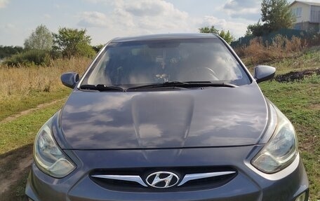 Hyundai Solaris II рестайлинг, 2014 год, 730 000 рублей, 1 фотография