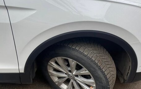 Volkswagen Tiguan II, 2018 год, 1 500 000 рублей, 2 фотография