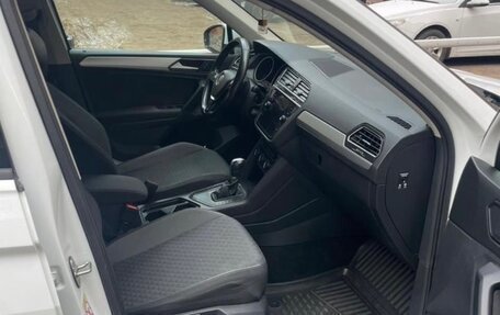 Volkswagen Tiguan II, 2018 год, 1 500 000 рублей, 6 фотография