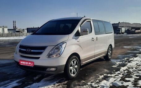 Hyundai Grand Starex Grand Starex I рестайлинг 2, 2012 год, 1 850 000 рублей, 1 фотография