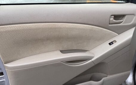 Toyota ISis I, 2012 год, 1 050 000 рублей, 28 фотография
