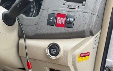 Toyota ISis I, 2012 год, 1 050 000 рублей, 22 фотография