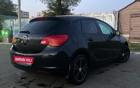 Opel Astra J, 2012 год, 750 000 рублей, 2 фотография
