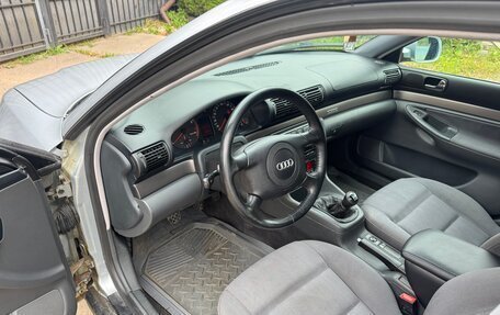 Audi A4, 1998 год, 470 000 рублей, 11 фотография