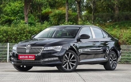 Skoda Superb III рестайлинг, 2025 год, 2 350 060 рублей, 3 фотография