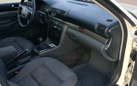 Audi A4, 1999 год, 425 000 рублей, 10 фотография