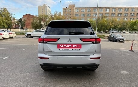 Mitsubishi Outlander, 2021 год, 3 888 800 рублей, 16 фотография