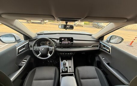 Mitsubishi Outlander, 2021 год, 3 888 800 рублей, 27 фотография