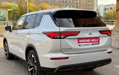 Mitsubishi Outlander, 2021 год, 3 888 800 рублей, 25 фотография
