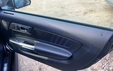 Ford Mustang VI рестайлинг, 2020 год, 3 000 000 рублей, 14 фотография