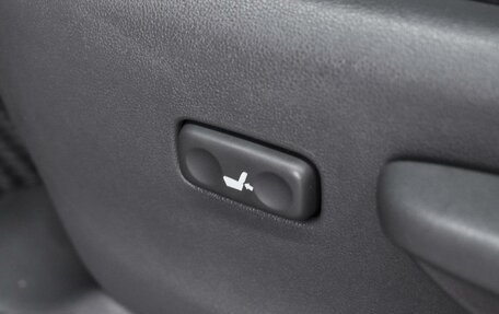 Toyota Land Cruiser Prado 150 рестайлинг 2, 2011 год, 2 729 000 рублей, 15 фотография