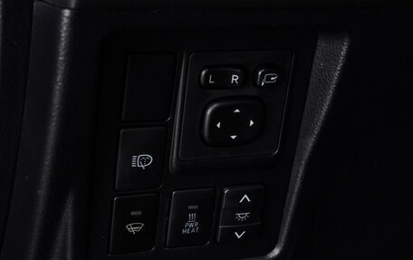 Toyota Land Cruiser Prado 150 рестайлинг 2, 2011 год, 2 729 000 рублей, 16 фотография