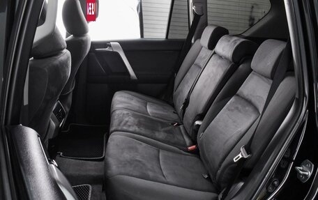 Toyota Land Cruiser Prado 150 рестайлинг 2, 2011 год, 2 729 000 рублей, 9 фотография