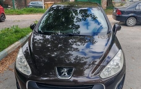 Peugeot 308 II, 2011 год, 599 000 рублей, 2 фотография