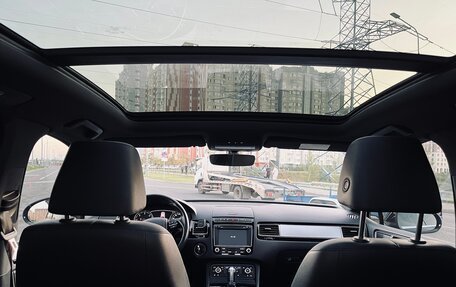 Volkswagen Touareg III, 2016 год, 3 250 000 рублей, 16 фотография