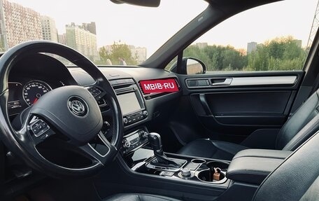 Volkswagen Touareg III, 2016 год, 3 250 000 рублей, 14 фотография