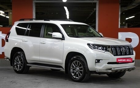 Toyota Land Cruiser Prado 150 рестайлинг 2, 2018 год, 5 298 000 рублей, 3 фотография