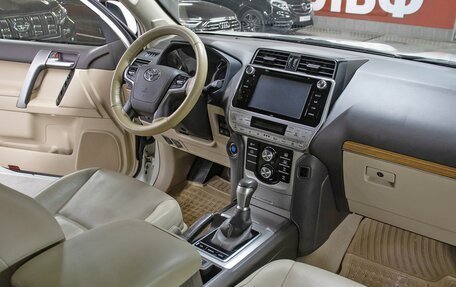 Toyota Land Cruiser Prado 150 рестайлинг 2, 2018 год, 5 298 000 рублей, 11 фотография