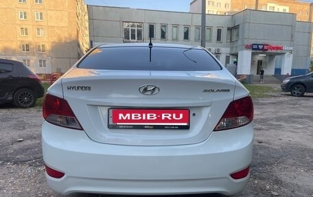 Hyundai Solaris II рестайлинг, 2012 год, 600 000 рублей, 8 фотография