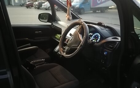 Toyota Voxy III, 2014 год, 1 950 000 рублей, 12 фотография