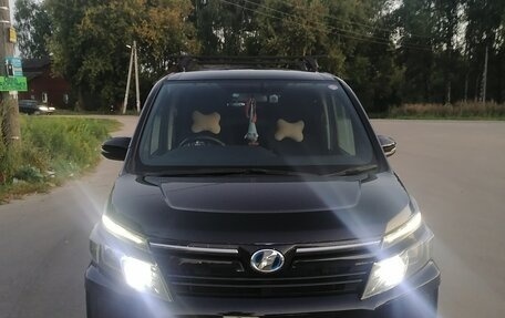 Toyota Voxy III, 2014 год, 1 950 000 рублей, 9 фотография