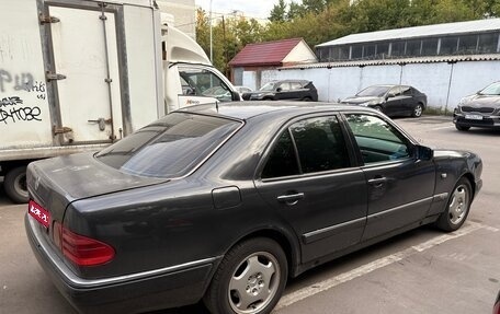 Mercedes-Benz E-Класс, 1996 год, 380 000 рублей, 1 фотография