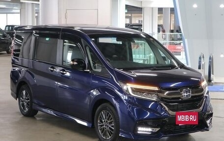 Honda Stepwgn IV, 2021 год, 2 100 000 рублей, 2 фотография