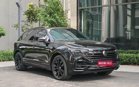 Volkswagen Touareg III, 2021 год, 4 100 000 рублей, 3 фотография