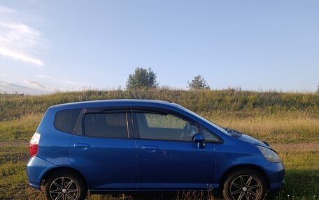 Honda Fit III, 2002 год, 360 000 рублей, 2 фотография