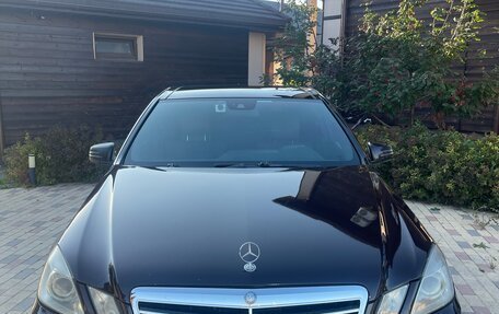 Mercedes-Benz E-Класс, 2010 год, 1 990 000 рублей, 1 фотография