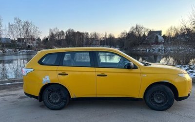 Mitsubishi Outlander III рестайлинг 3, 2013 год, 815 000 рублей, 1 фотография