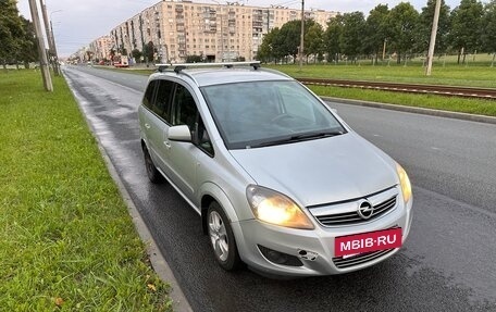 Opel Zafira B, 2013 год, 690 000 рублей, 3 фотография