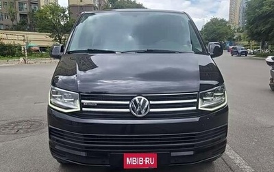 Volkswagen Caravelle T6 рестайлинг, 2019 год, 3 450 000 рублей, 1 фотография