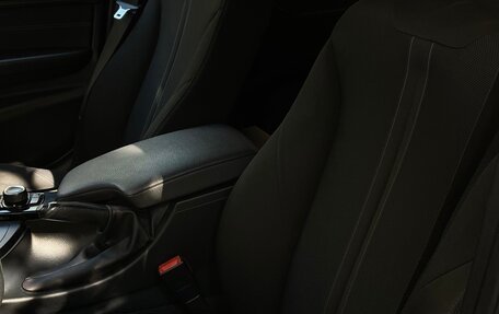 BMW 3 серия, 2016 год, 1 890 000 рублей, 10 фотография