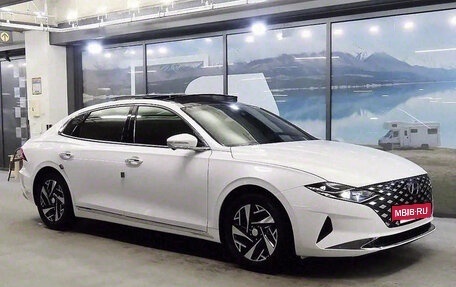Hyundai Grandeur, 2021 год, 2 300 000 рублей, 2 фотография